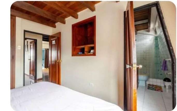 Casa Hermosa Quito Quarto em Acomodações Particulares